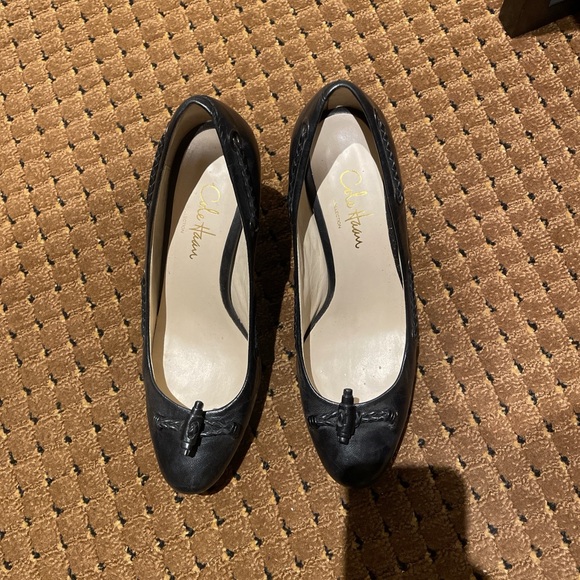 Cole Haan Black Heels with Brown Details - Picture 4 of 4